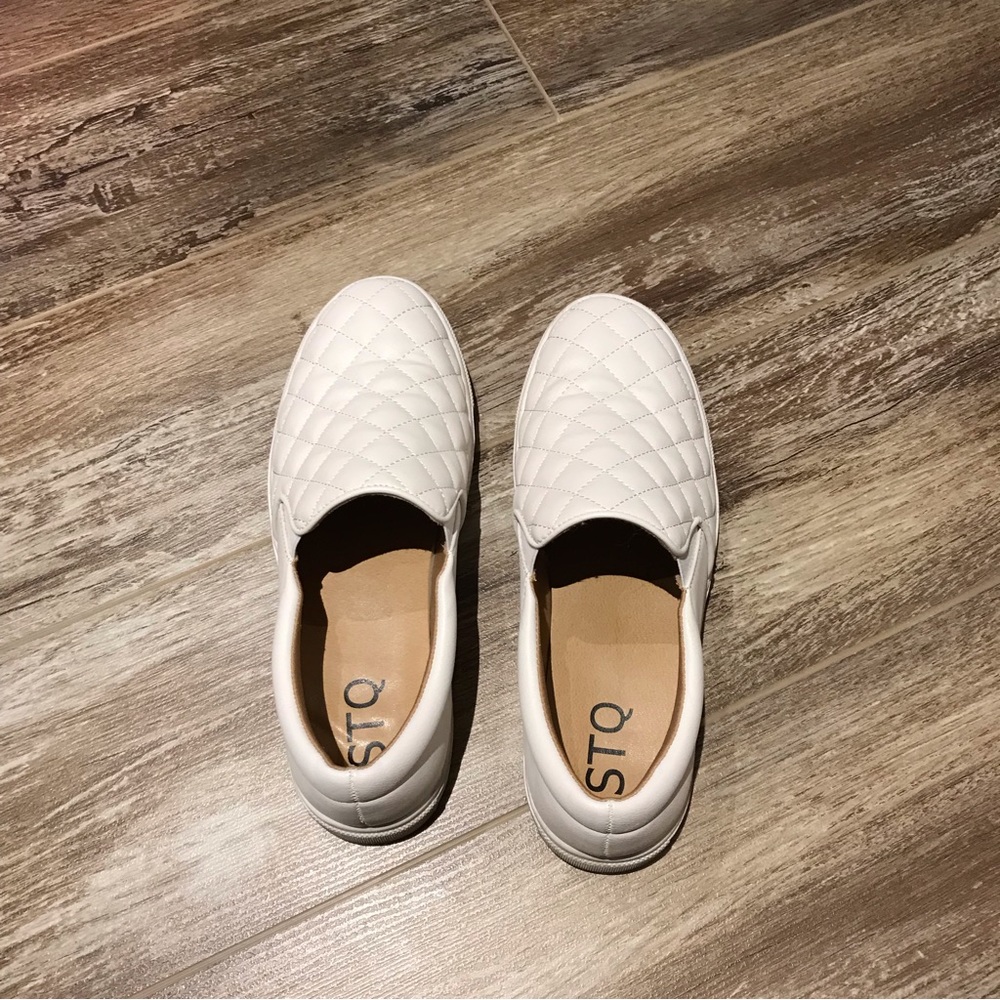 Memory Foam Slip On Sneakers